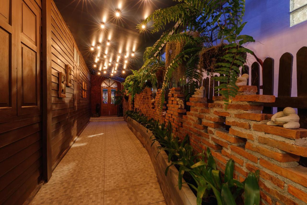 Hostel Ilili House Chiang Mai Exterior foto